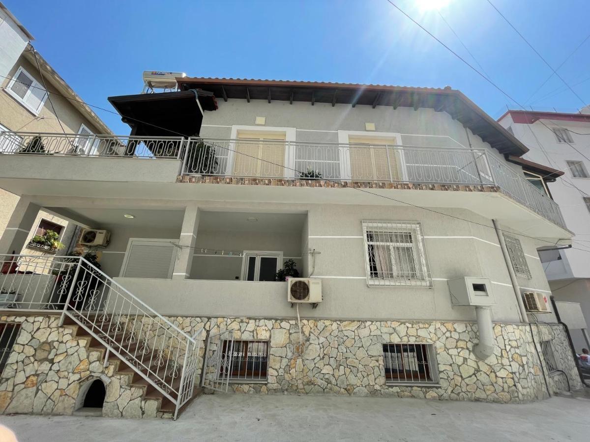 Large Apartment Vlorë Exterior foto