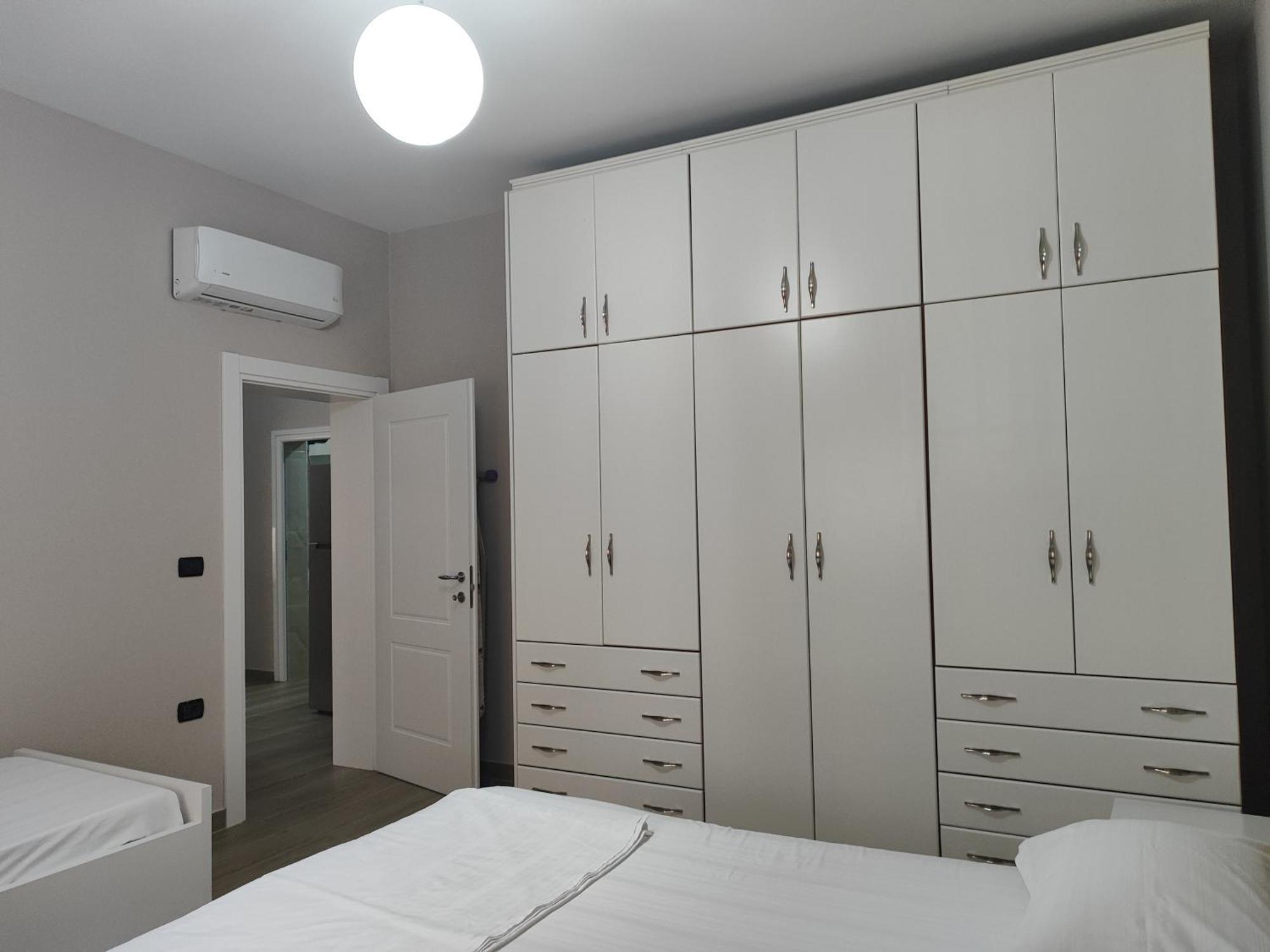 Large Apartment Vlorë Exterior foto