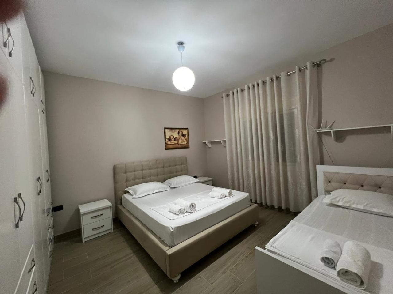 Large Apartment Vlorë Exterior foto